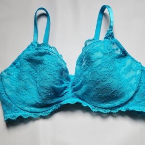 Victoria Secret Bra 32C Lined Demi Ruched Lacy Lace Sexy